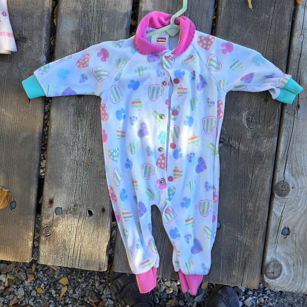 Vintage Colorful Heart and Rainbow Kids Footie 1995